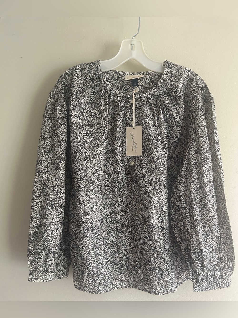Women’s Floral Print Peasant Top Size Small NWT